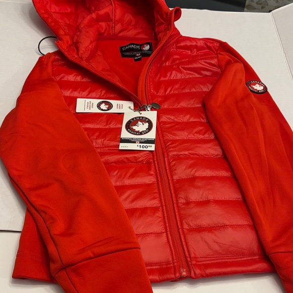 Canada Goose Bold Red Quilted Jacket - Picture 8 of 9